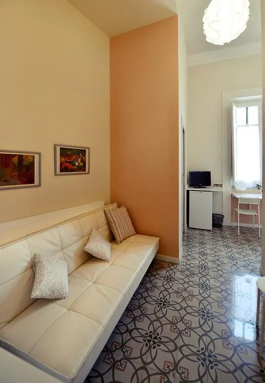 *1*7*4* Via Roma Bed & Breakfast Palermo
